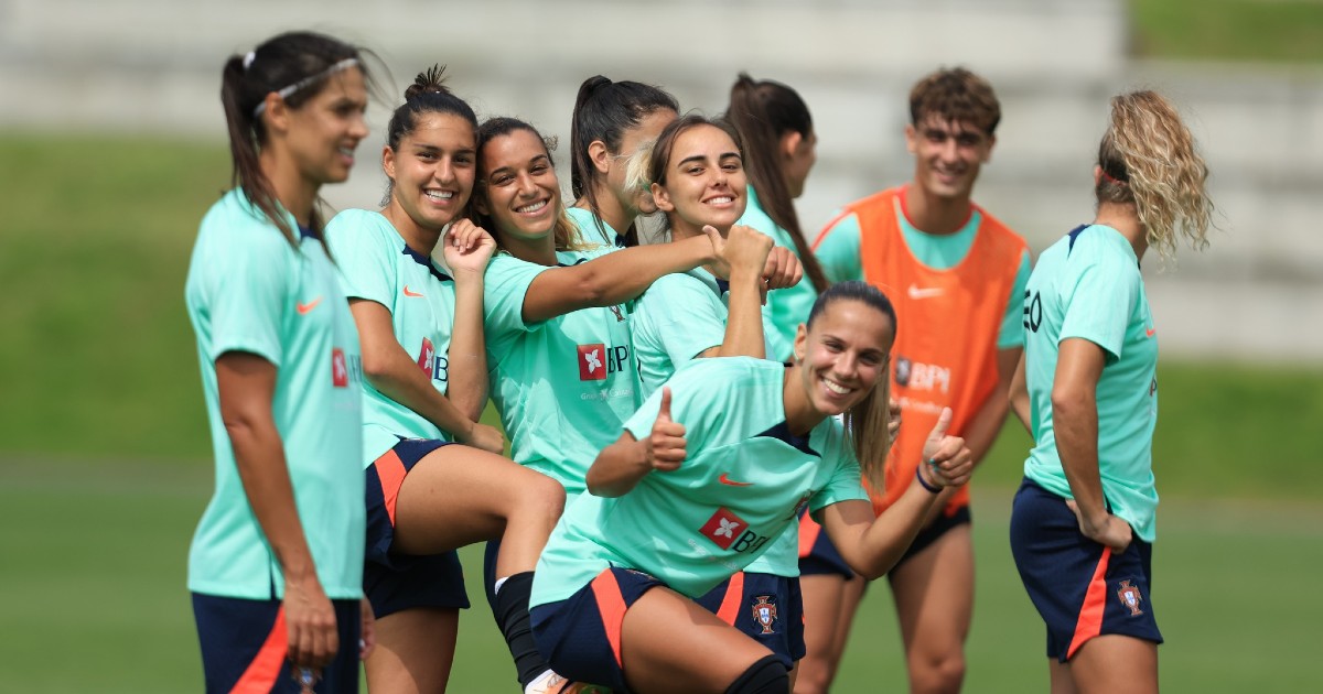 Mundial de futebol feminino: seleção portuguesa alvo de controlo